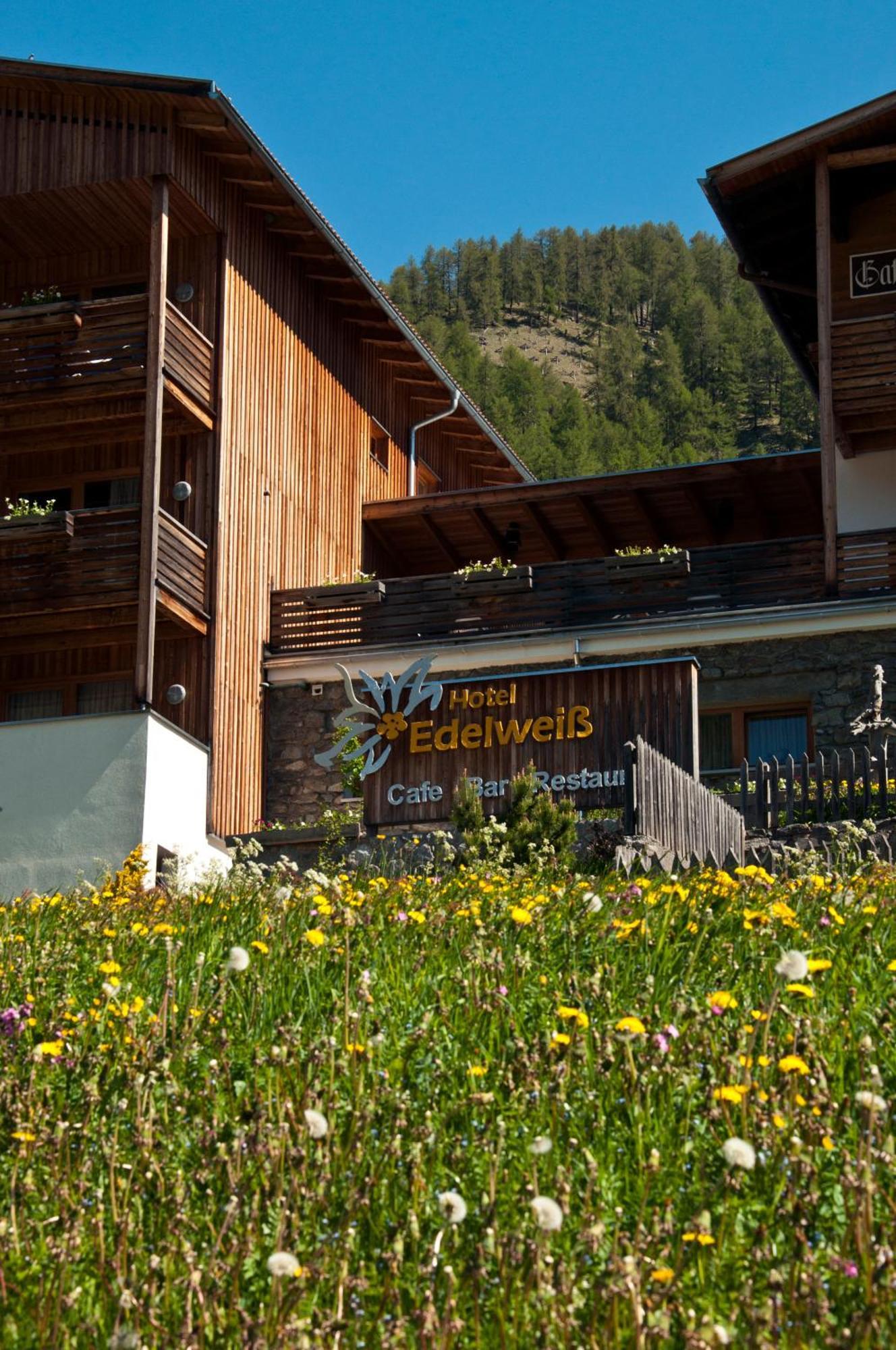 Hotel Edelweiss Malles Venosta Kültér fotó