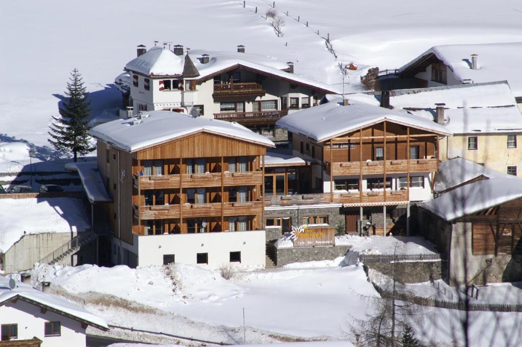 Hotel Edelweiss Malles Venosta Szoba fotó