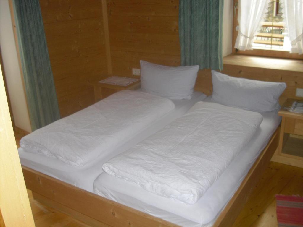 Hotel Edelweiss Malles Venosta Szoba fotó